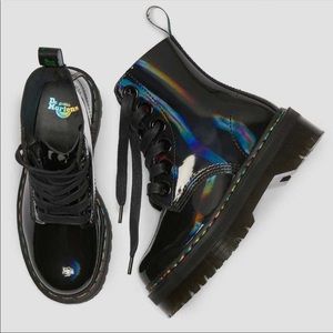 Dr. Martens Boots Molly Rainbow Patent Holo Black